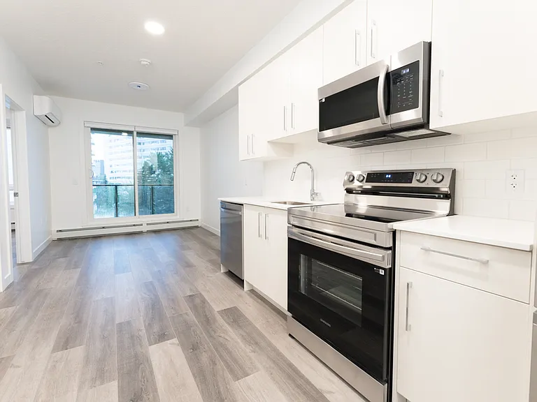 612 67th Ave SW — Photo 22