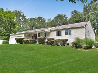 10 Richard Dr, West Nyack, NY 10994