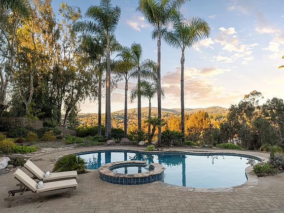 3rd image of 3028 Paseo Cielo