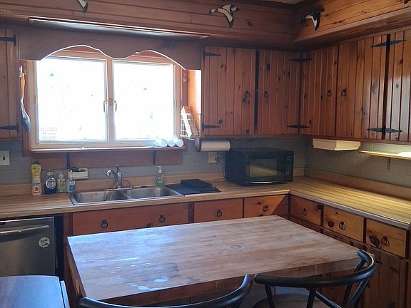 3rd image of 146 Lorimer Lake Rd