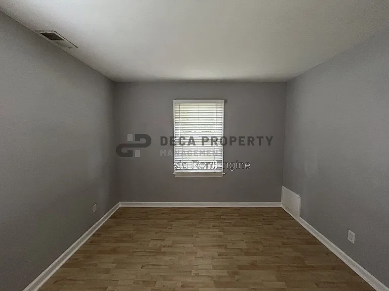 1175 Gahan Dr — Photo 2