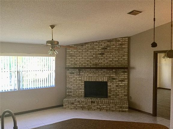 5th image of 2075 S Old Mill Dr