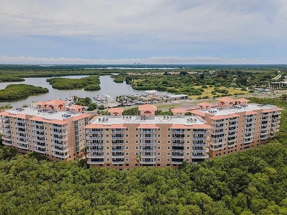 Grande Verandahs On The Bay Condominiums Apartment Rentals Saint