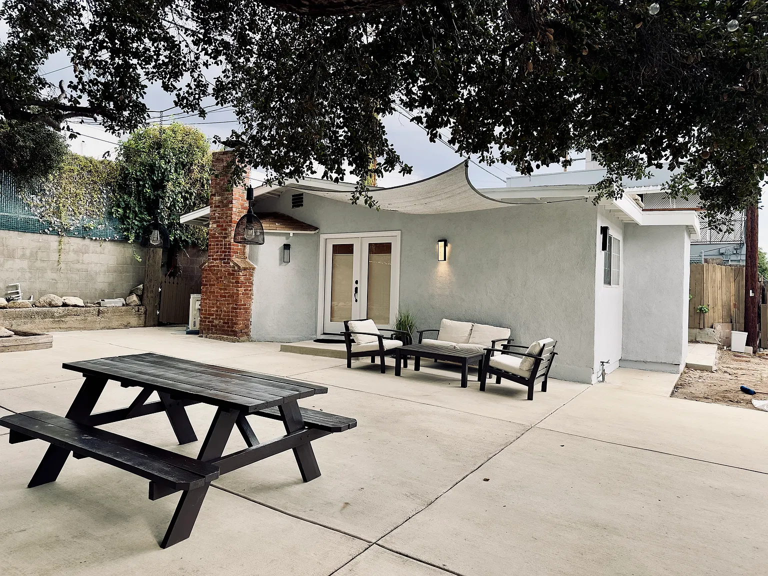 2 bed, 700 sqft, $2,950 — Photo 2