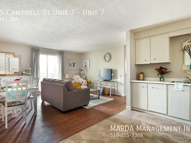 35 Campbell St #7 — Photo 5