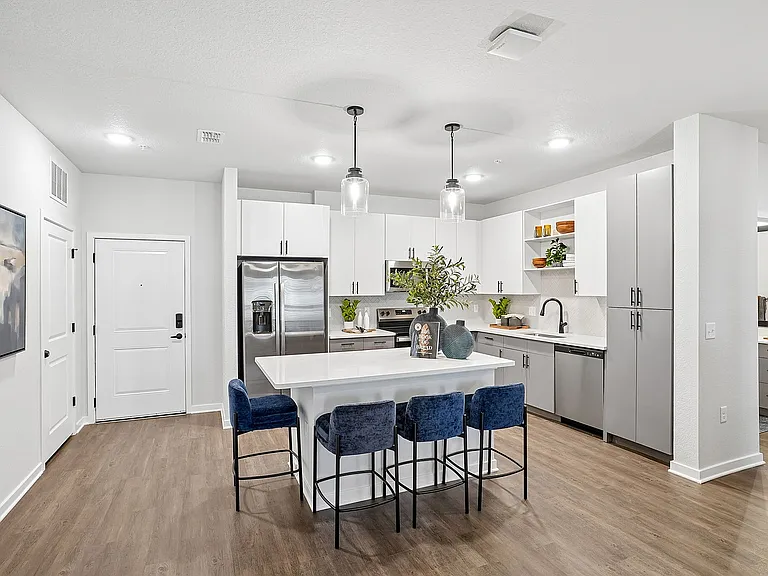 11-web-or-mls-4555 Grv Spgs Cir-Unit 107-S1605-011