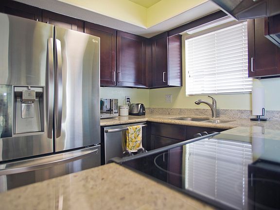 5th image of 526 W Pebble Beach Dr