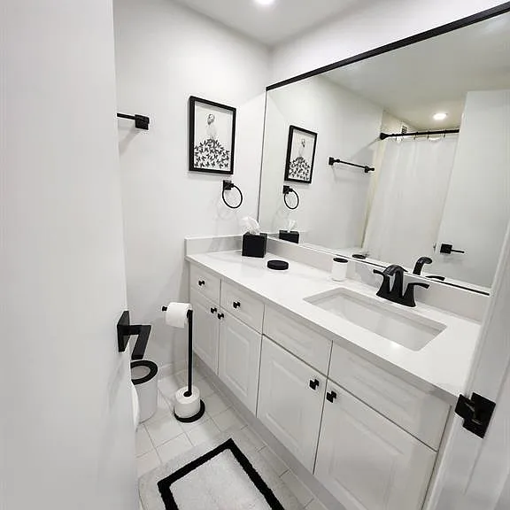 2301 Collins Ave #1026 — Photo 1