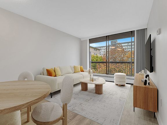 5th image of 1655 Haro St #1565262