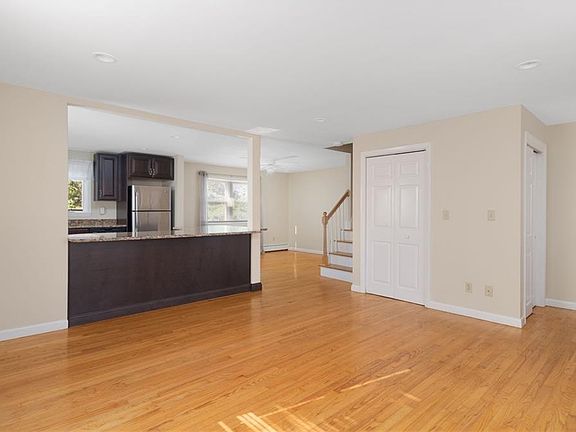 2nd image of 9 Chestnut Hill Rd #B