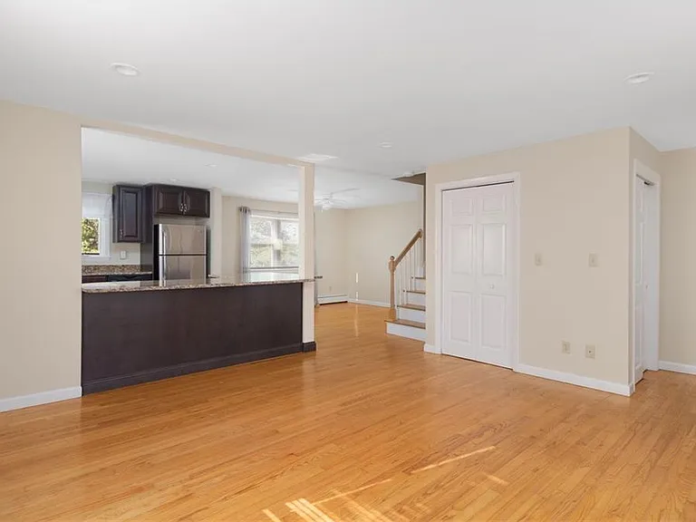 9 Chestnut Hill Rd #B — Photo 2