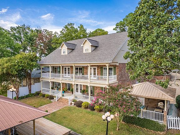 4th image of 431 Lockhaven Point
