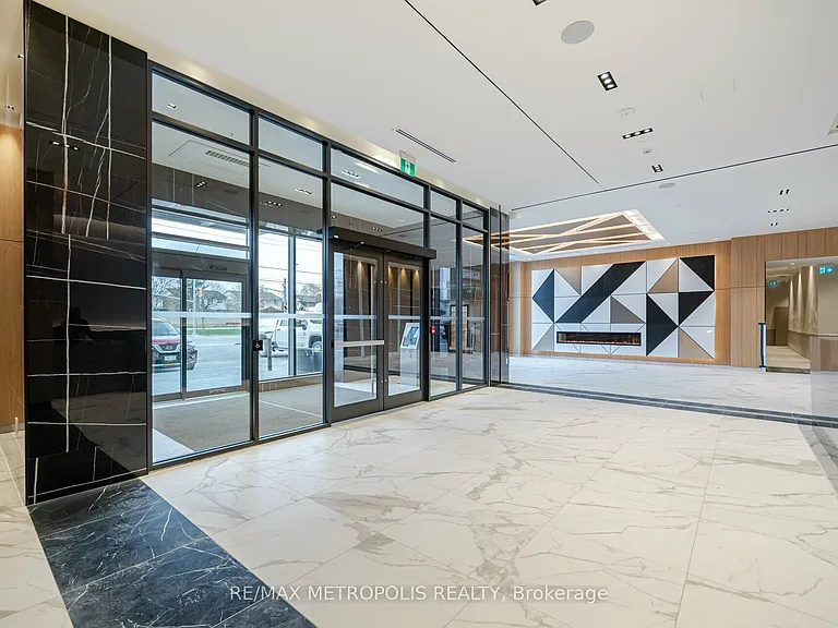 202 Burnhamthorpe Rd E #1704 — Photo 29