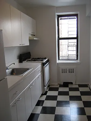 Rented by Goldfarb Properties | media 14