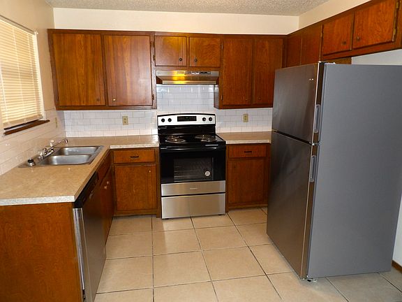 5th image of 4818 NW Motif Manor Blvd APT B
