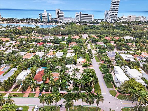 3rd image of 4501 Royal Palm Ave