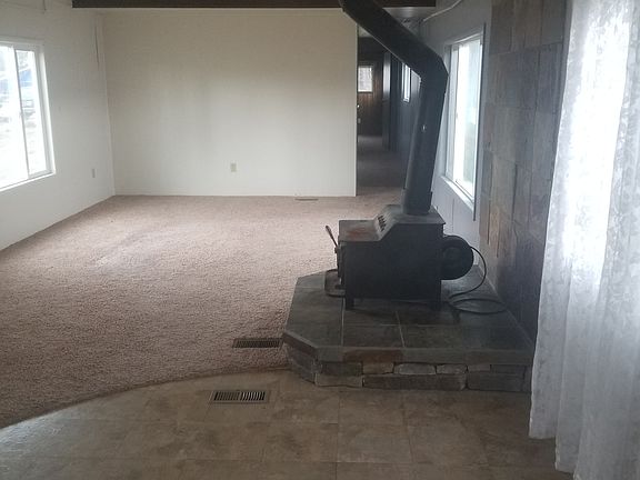 4th image of 107 S 3rd St