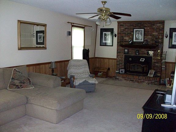 Spacious Family Room