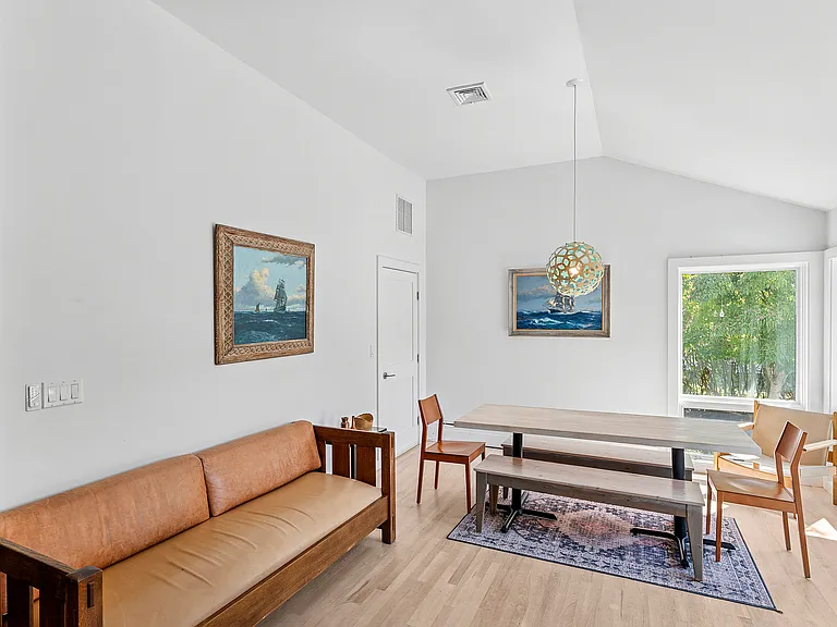 35 Bayberry Ln — Photo 7