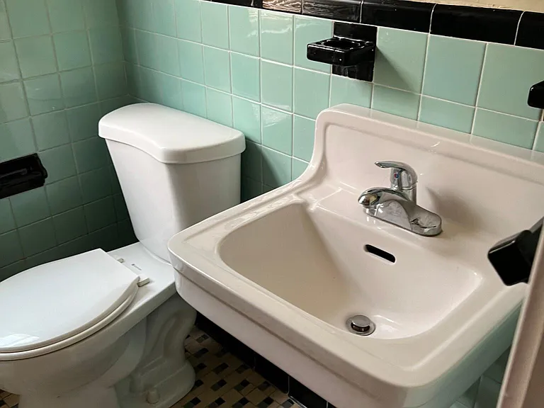 462 Highland Ave #1 — Photo 3