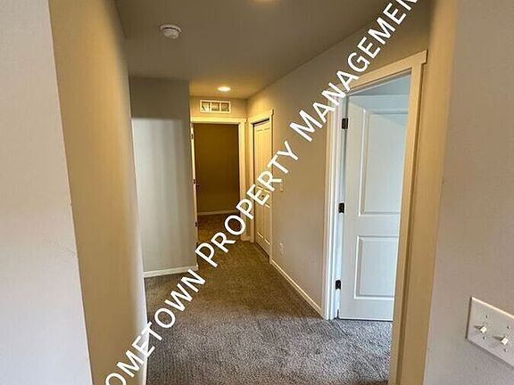 5th image of 6919 Sweetgum Ave NE