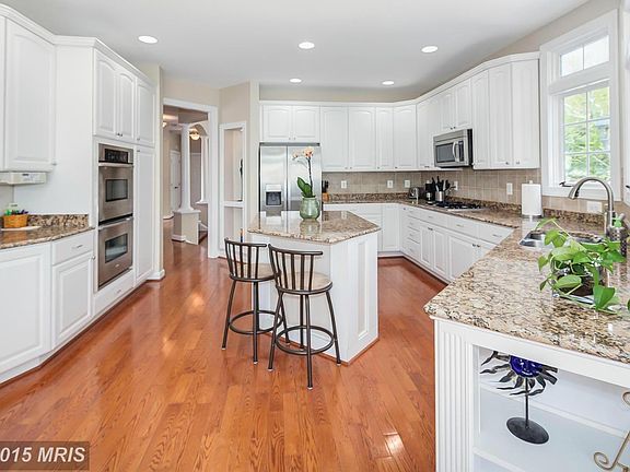 5th image of 3412 Blandford Way