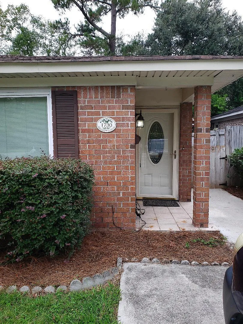 2 bed, 1.0 bath, 964 sqft, $1,450 — Photo 1