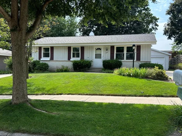 624 Victoria STREET, West Bend, WI 53090