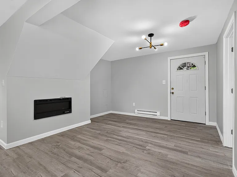 303 W Main St #3 — Photo 6