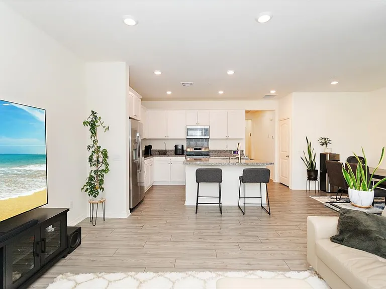 16540 Wyndham Ln #3 — Photo 2