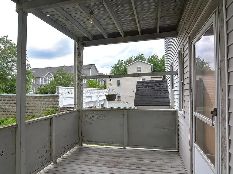 108 Beacon St — Photo 9
