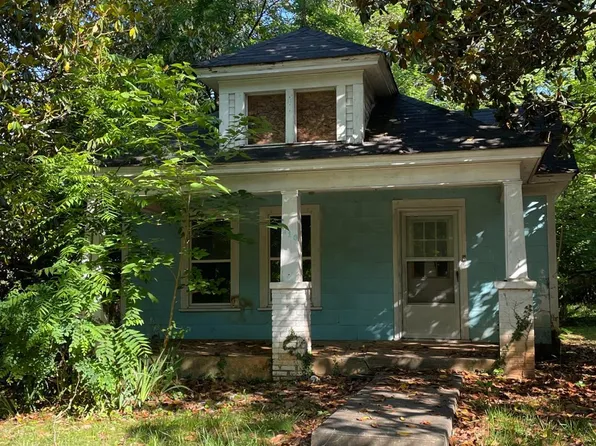 810 12th St, Altavista, VA 24517