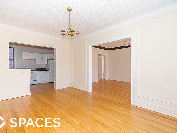4th image of 1025 Dempster St #1033W1