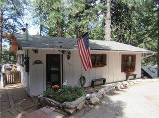 31600 Luring Pines Dr, Running Springs Area, CA 92382