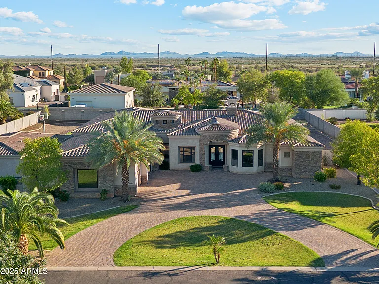 11407 E Bellflower Ct — Photo 40