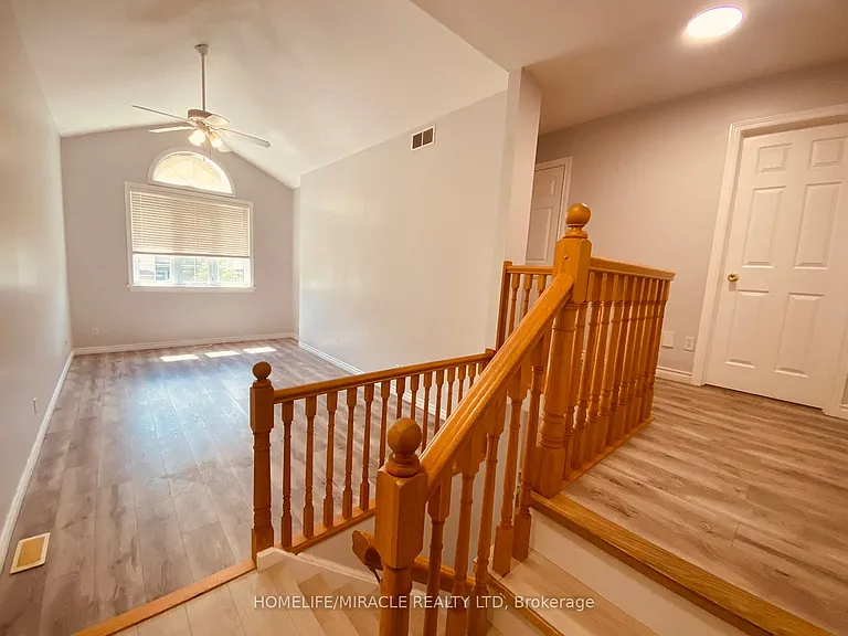 668 A Butternut Ave #MAIN — Photo 8