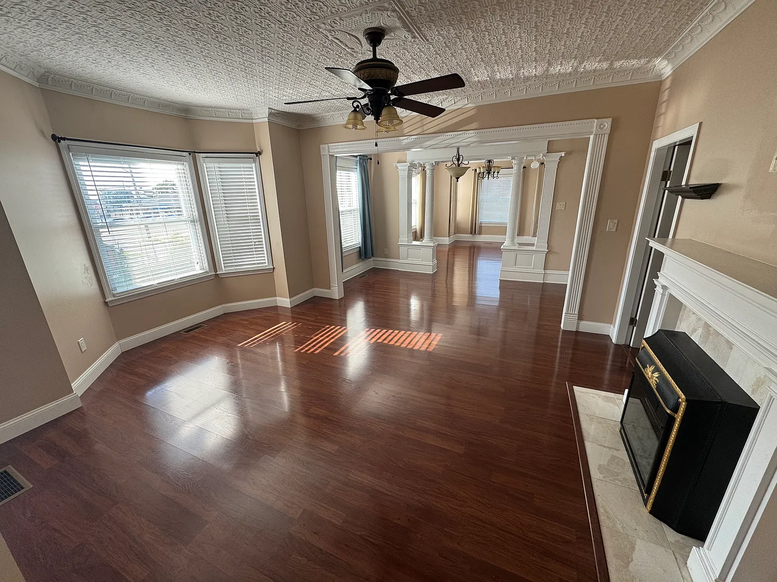 3 bed, 1600 sqft, $2,500 — Photo 1