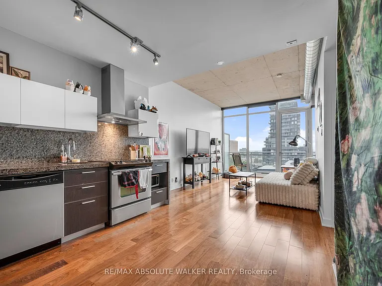 360 McLeod St #717 — Photo 21