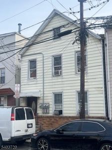43 Paterson St, Newark, NJ, 07105