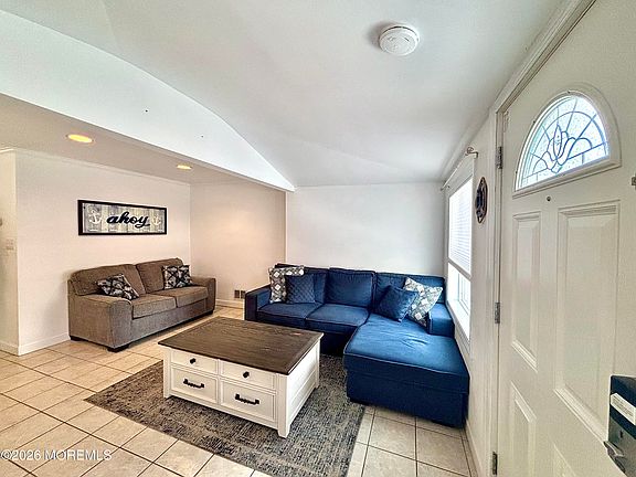 4th image of 257 Sheridan Avenue