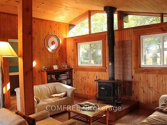 5th image of 299 Sherwood Dr