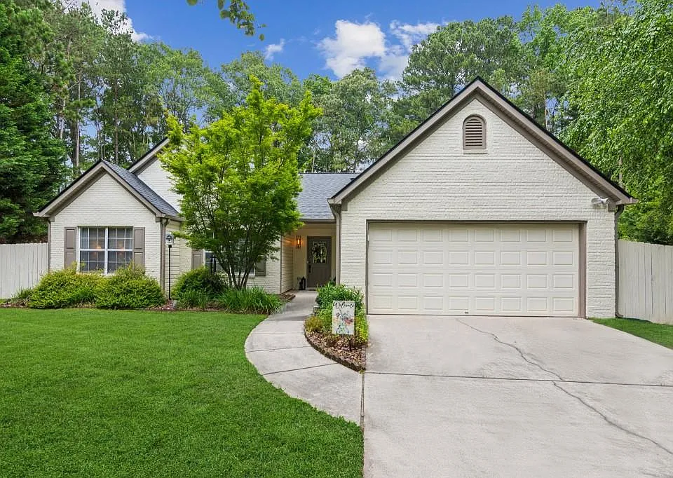 2277 Lazy Days Rd