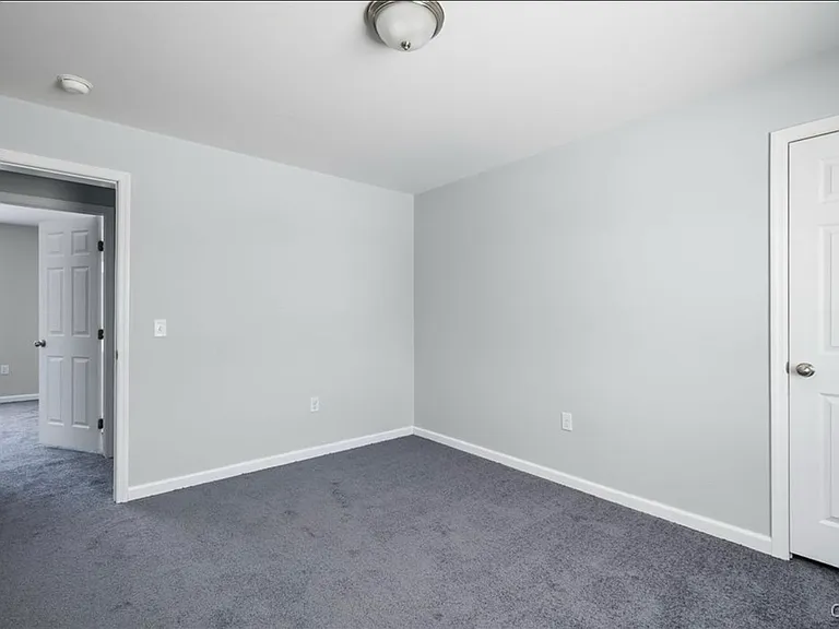 10043-10047 Ash St — Photo 27