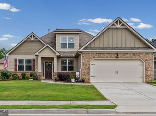 172 Maple Hill Dr, Newnan, GA 30265