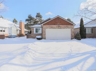 327 Mae Ct, Romeo, MI 48065