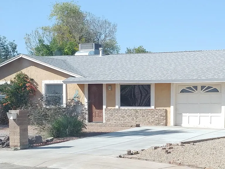 3724 E Gelding Dr — Photo 2