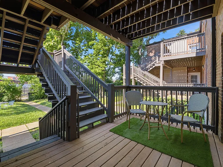5750 Pershing Ave #2W — Photo 20