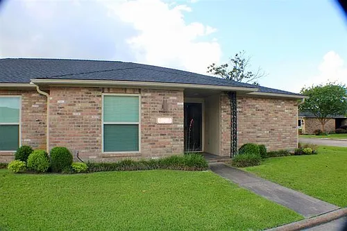 5662 Longwood St Photo 1