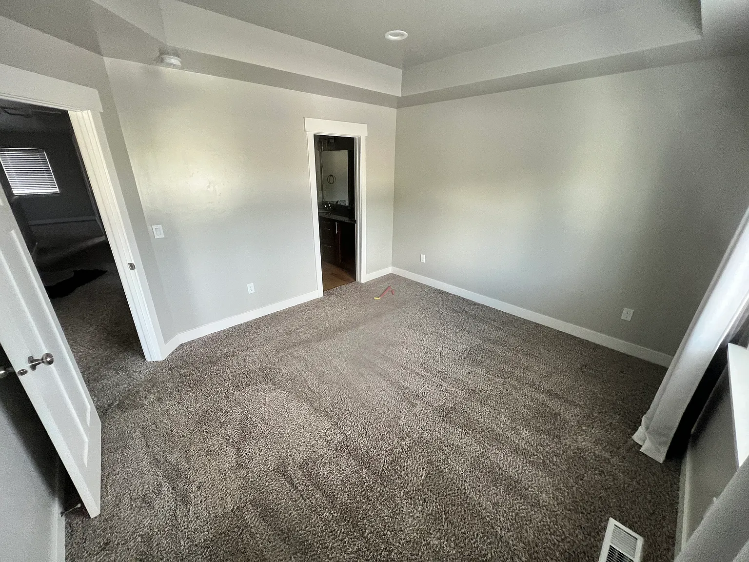 3 bed, 2.5 bath, 1625 sqft, $1,900 — Photo 3