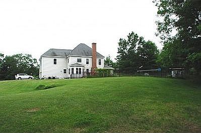 2nd image of 24 Mountain Rd